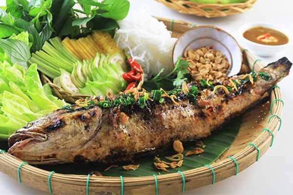 Cá lóc nướng trui - Ăn trưa Hậu Giang