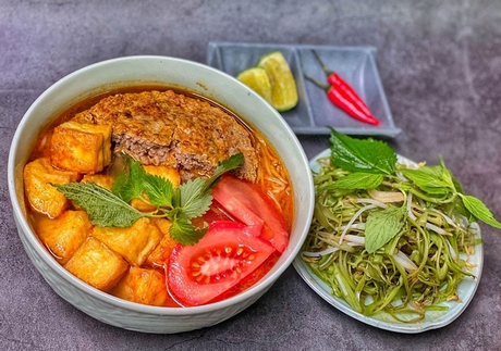 Bún riêu cua - Ăn sáng Vĩnh Long