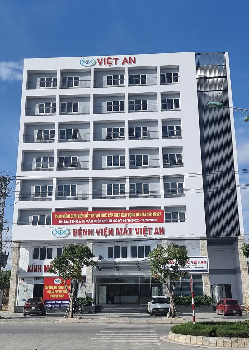 Bệnh Viện Mắt Việt An - Xe cấp cứu Đồng Hới  