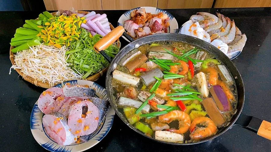 Lẩu mắm Hậu Giang - Ăn trưa Hậu Giang