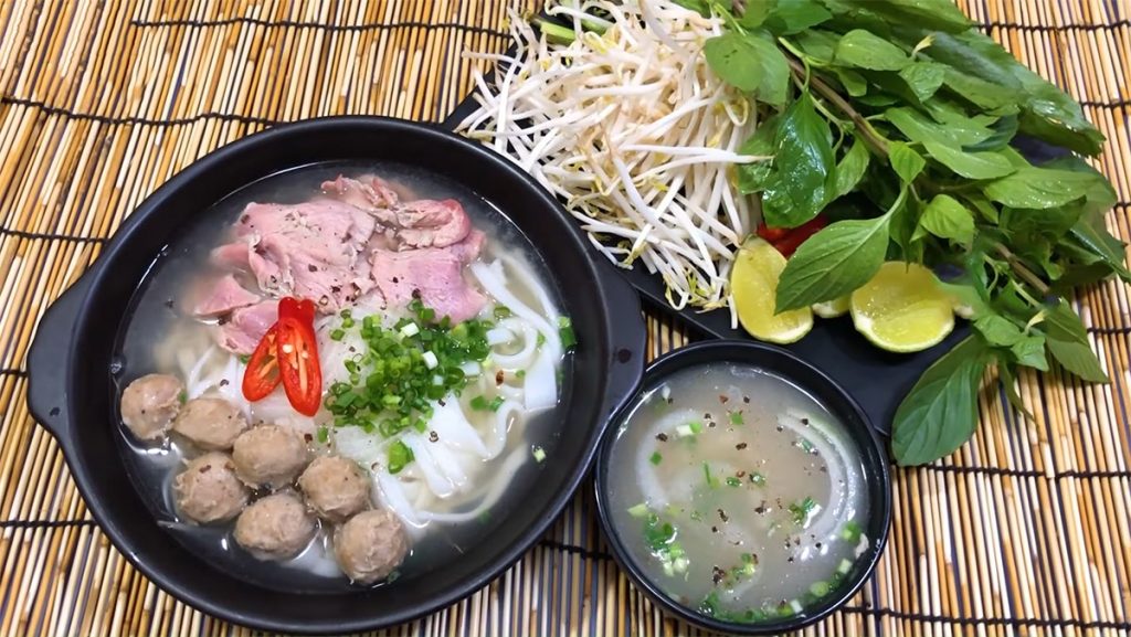 Phở bò viên - ăn trưa Đồng Nai