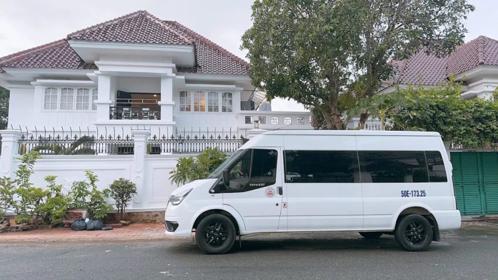 Nhieuxe.vn - Công ty cho thuê xe du lịch tại TPHCM - Thuê xe 16 chỗ Quận 8