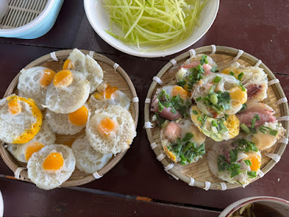 Bánh Căn Cô Thương- ăn sáng Đà Lạt