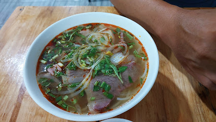 Bún Bò Huế Hoa- ăn trưa Thủ Dầu Một