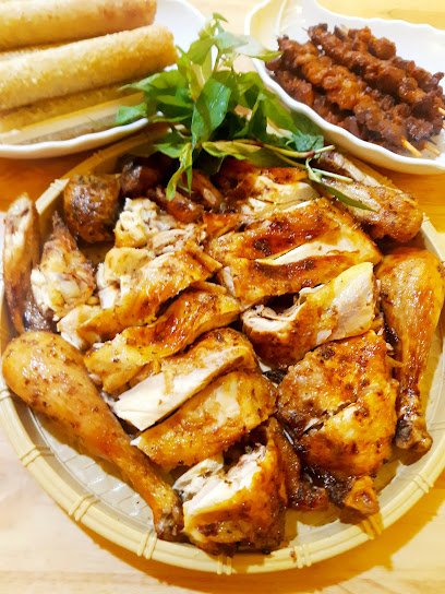 Cơm lam gà nướng tây nguyên- ăn tối Đà Lạt