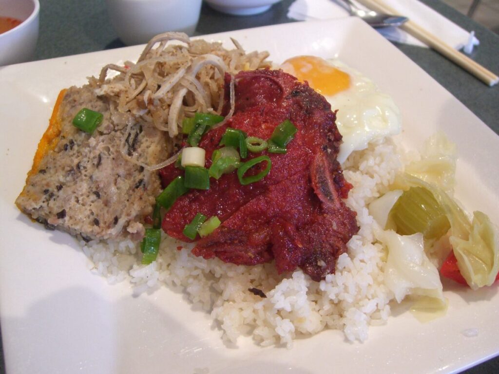 Cơm tấm sườn bì chả - Ăn trưa Hà Tiên