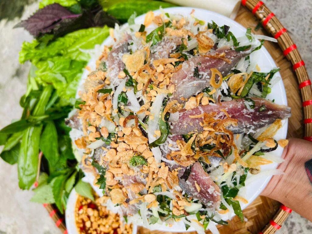 Gỏi cá trích - Ăn trưa Hà Tiên