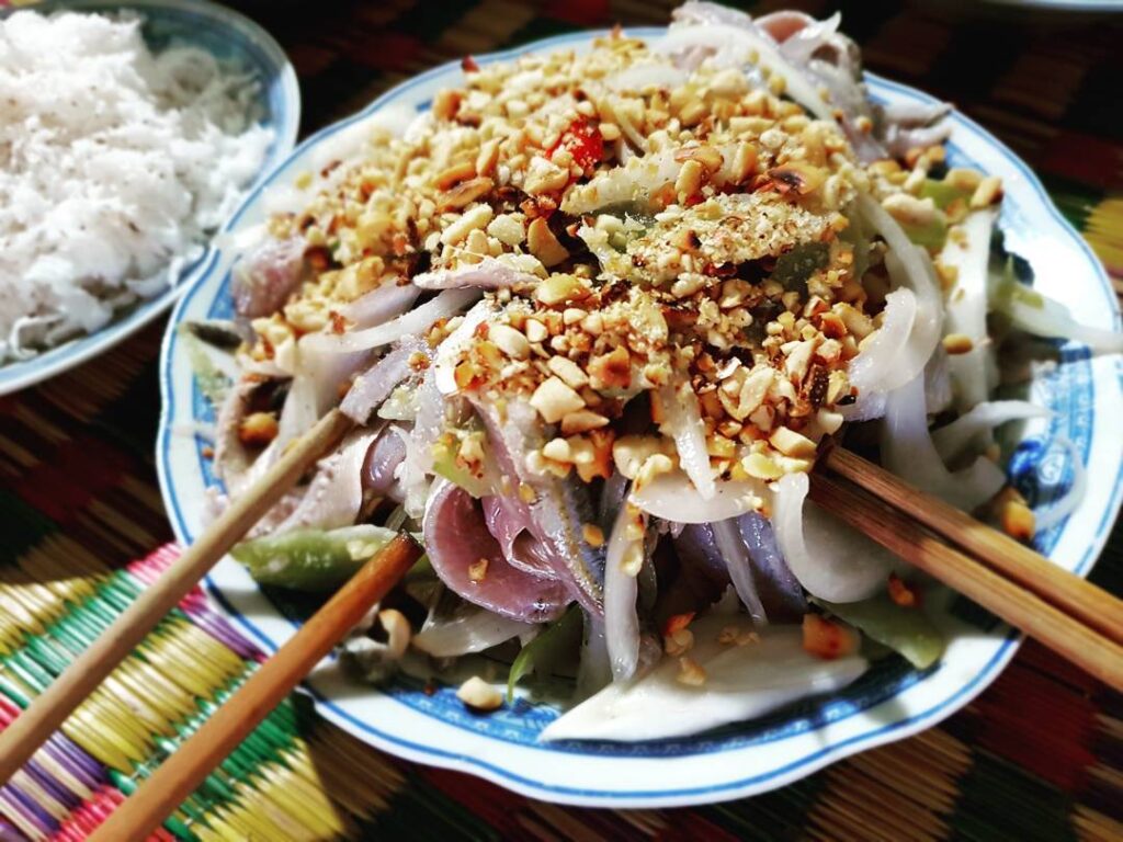 Gỏi cá trích - Ăn tối Phú Quốc